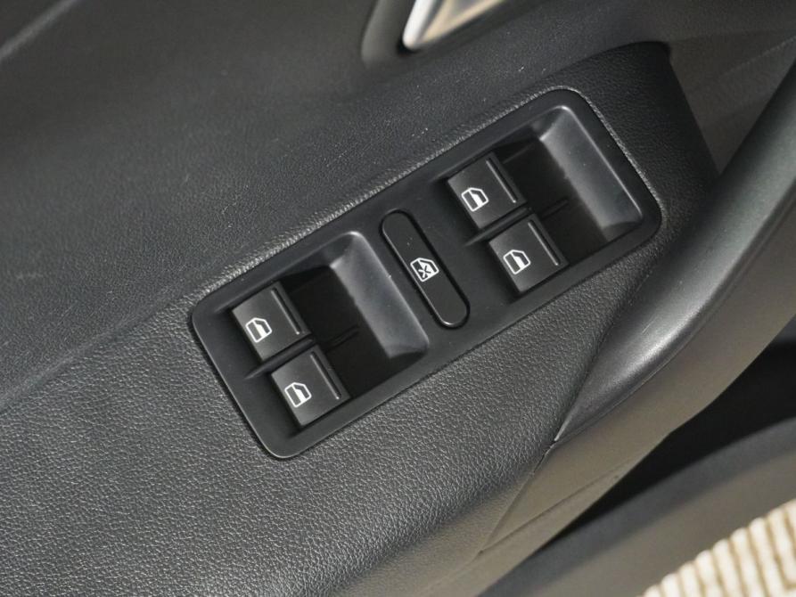 Volkswagen Polo V Рестайлинг Вологда  - изображение 14