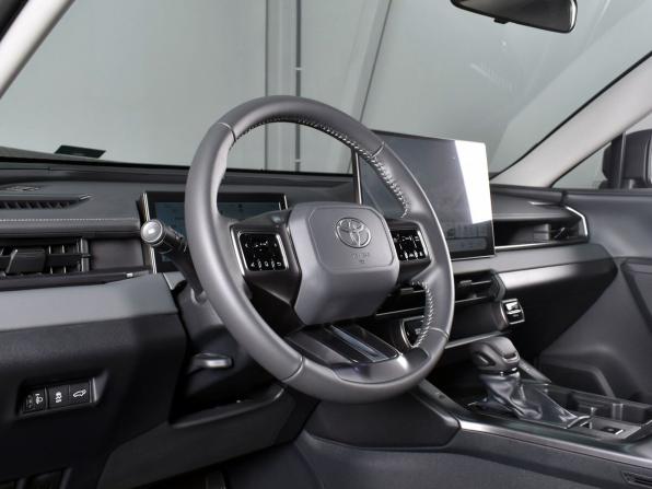 Toyota RAV4 VI (XA60) с пробегом 2026 года, цена 4 199 995 рублей, 17 км, внедорожник, Автокод Объявления