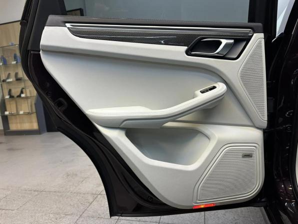 Porsche Macan I Рестайлинг 2 с пробегом 2024 года, цена 10 990 000 рублей, 11192 км, внедорожник, Автокод Объявления