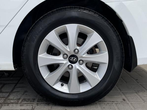 Hyundai Solaris I Рестайлинг с пробегом 2016 года, цена 1 170 000 рублей, 175879 км, седан, Автокод Объявления
