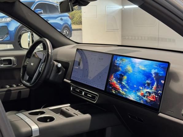 Li Auto (Lixiang) L7 I Рестайлинг с пробегом 2024 года, цена 7 240 000 рублей, 31000 км, внедорожник, Автокод Объявления