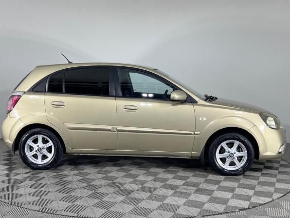 Kia Rio II Рестайлинг с пробегом 2011 года, цена 550 000 рублей, 166192 км, хэтчбек, Автокод Объявления