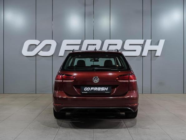 Volkswagen Golf VII Рестайлинг с пробегом 2019 года, цена 1 429 000 рублей, 163159 км, универсал, Автокод Объявления