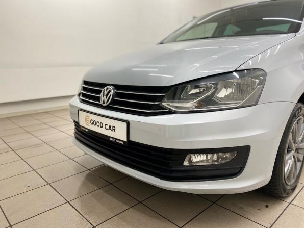Volkswagen Polo V Рестайлинг с пробегом 2019 года, цена 975 000 рублей, 100565 км, седан, Автокод Объявления