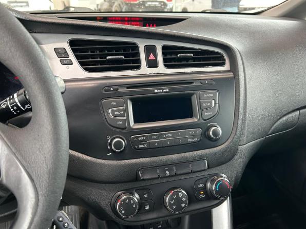 Kia Ceed II с пробегом 2012 года, цена 695 000 рублей, 193438 км, хэтчбек, Автокод Объявления