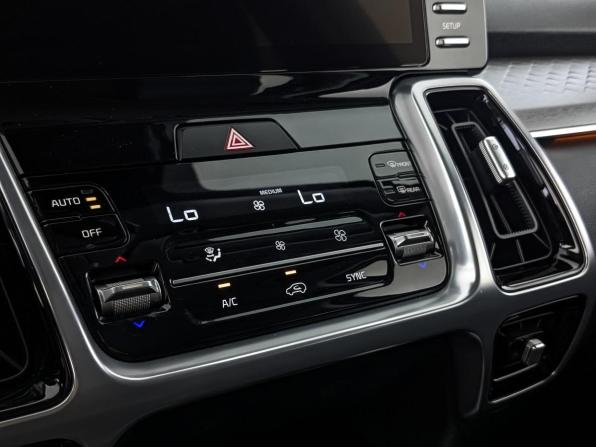 Kia Sorento IV с пробегом 2023 года, цена 4 510 000 рублей, 36152 км, внедорожник, Автокод Объявления