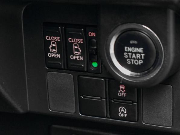 Toyota Roomy I с пробегом 2016 года, цена 1 100 000 рублей, 95272 км, минивэн, Автокод Объявления