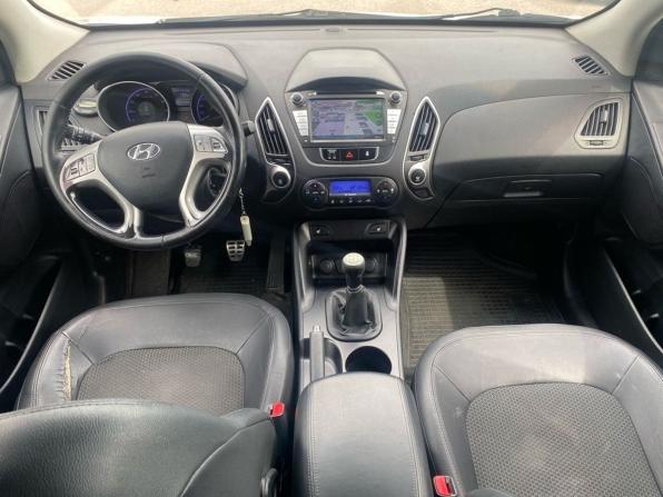 Hyundai ix35 I с пробегом 2011 года, цена 910 000 рублей, 331504 км, внедорожник, Автокод Объявления