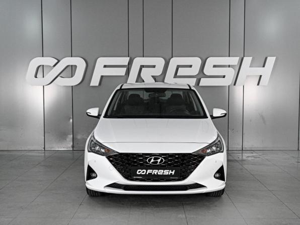 Hyundai Solaris II Рестайлинг с пробегом 2022 года, цена 1 829 000 рублей, 55135 км, седан, Автокод Объявления