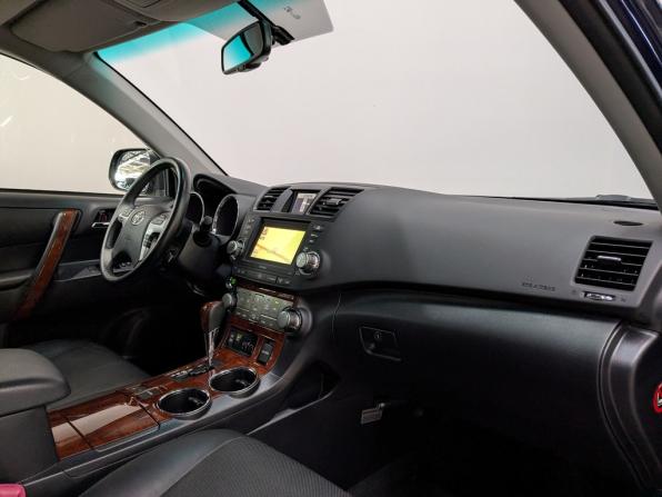 Toyota Highlander II (XU40) Рестайлинг с пробегом 2012 года, цена 2 750 000 рублей, 76643 км, внедорожник, Автокод Объявления