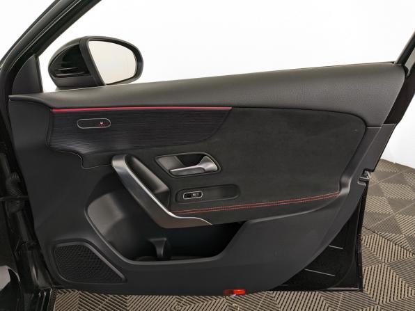 Mercedes-Benz A-Класс IV (W177) с пробегом 2019 года, цена 2 500 000 рублей, 82781 км, седан, Автокод Объявления
