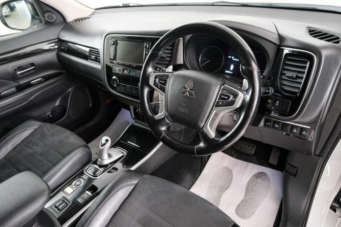Mitsubishi Outlander III Рестайлинг 3 с пробегом 2018 года, цена 2 339 000 рублей, 109000 км, внедорожник, Автокод Объявления