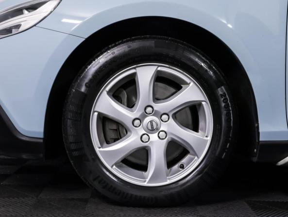 Volvo V40 Cross Country I Рестайлинг с пробегом 2018 года, цена 2 090 000 рублей, 54564 км, хэтчбек, Автокод Объявления