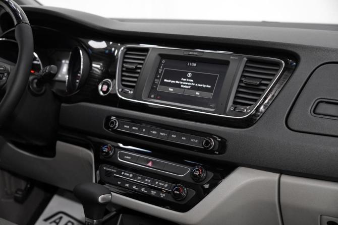 Kia Carnival III с пробегом 2018 года, цена 1 659 000 рублей, 80057 км, минивэн, Автокод Объявления