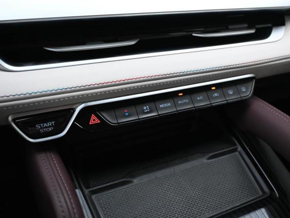 Geely Monjaro I с пробегом 2024 года, цена 3 399 000 рублей, 17313 км, внедорожник, Автокод Объявления