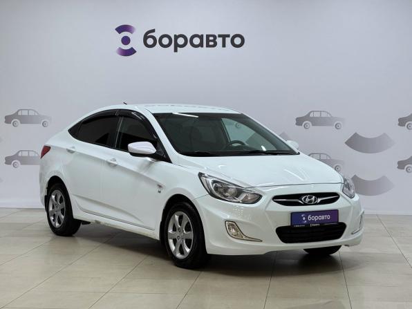 Hyundai Solaris I с пробегом 2014 года, цена 900 000 рублей, 138432 км, седан, Автокод Объявления