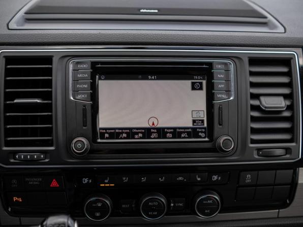 Volkswagen Multivan T6 с пробегом 2017 года, цена 5 699 000 рублей, 143413 км, минивэн, Автокод Объявления