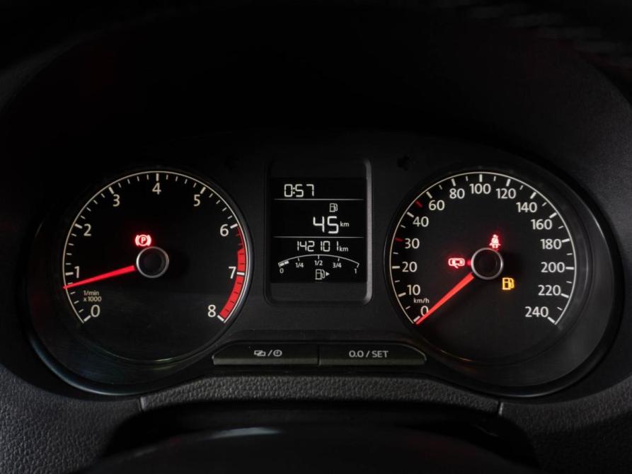 Volkswagen Polo V Рестайлинг Тюмень  - изображение 12