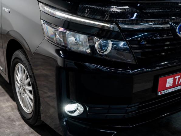 Toyota Voxy III (R80) с пробегом 2015 года, цена 1 585 000 рублей, 171000 км, минивэн, Автокод Объявления