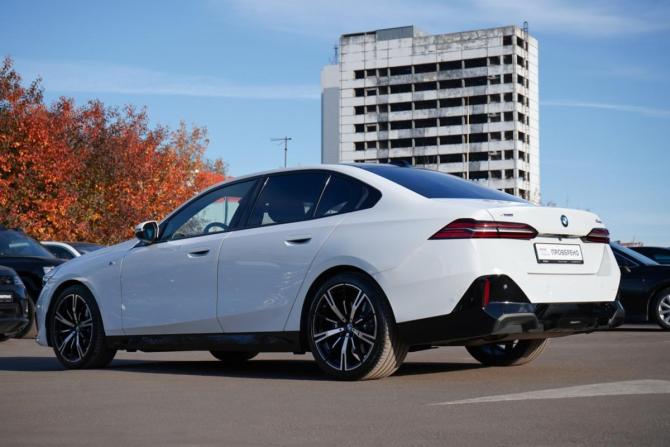 BMW 5 серии VIII (G60/G61/G68) с пробегом 2023 года, цена 7 550 000 рублей, 41500 км, седан, Автокод Объявления