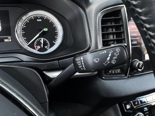 Skoda Karoq I с пробегом 2021 года, цена 2 809 000 рублей, 64865 км, внедорожник, Автокод Объявления