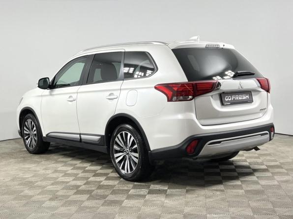 Mitsubishi Outlander III Рестайлинг 3 с пробегом 2021 года, цена 2 250 000 рублей, 77808 км, внедорожник, Автокод Объявления