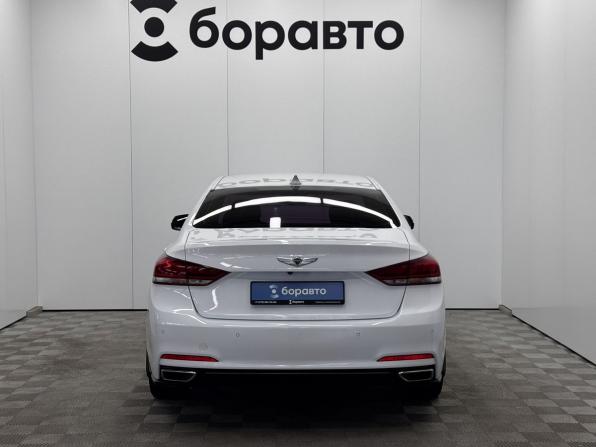 Hyundai Genesis II с пробегом 2015 года, цена 1 899 000 рублей, 122102 км, седан, Автокод Объявления
