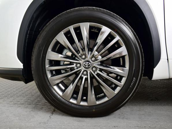 Toyota Highlander IV (XU70) с пробегом 2026 года, цена 5 285 995 рублей, 24 км, внедорожник, Автокод Объявления