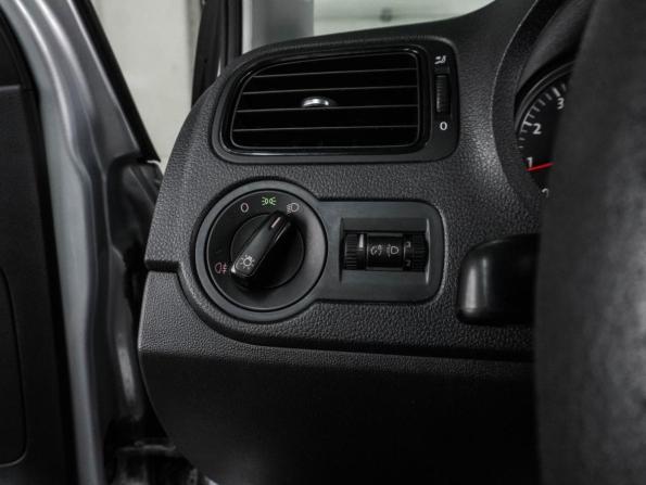 Volkswagen Polo V с пробегом 2010 года, цена 635 000 рублей, 179827 км, хэтчбек, Автокод Объявления