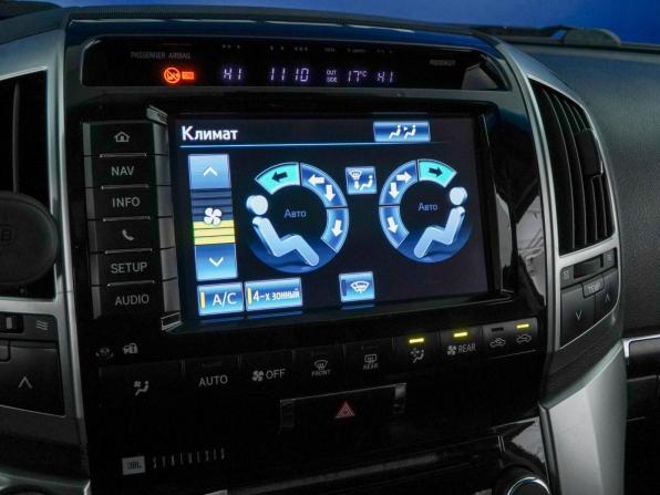 Toyota Land Cruiser 200 Series Рестайлинг 1 с пробегом 2013 года, цена 3 111 444 рубля, 376504 км, внедорожник, Автокод Объявления