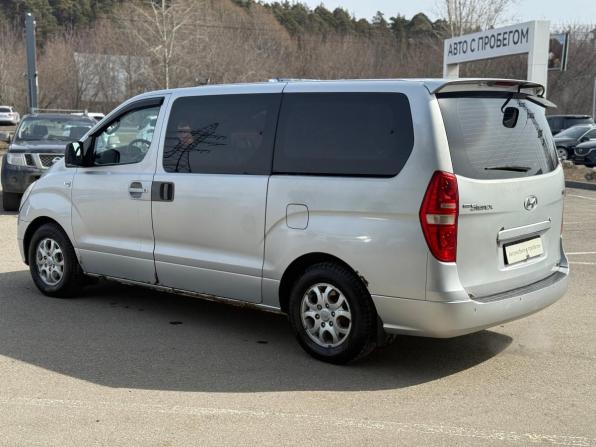 Hyundai Grand Starex I с пробегом 2009 года, цена 689 000 рублей, 349214 км, минивэн, Автокод Объявления