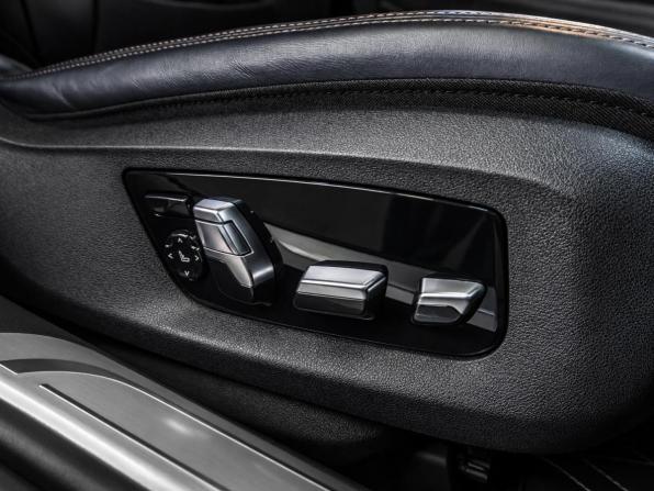 BMW 7 серии VI (G11/G12) Рестайлинг с пробегом 2019 года, цена 6 499 000 рублей, 95174 км, седан, Автокод Объявления