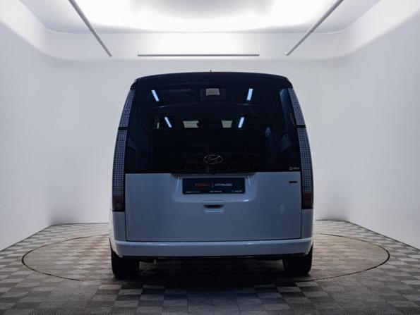 Hyundai Staria I с пробегом 2022 года, цена 5 374 000 рублей, 47000 км, минивэн, Автокод Объявления