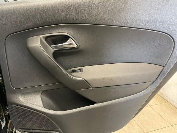 Volkswagen Polo V с пробегом 2012 года, цена 577 000 рублей, 312000 км, седан, Автокод Объявления
