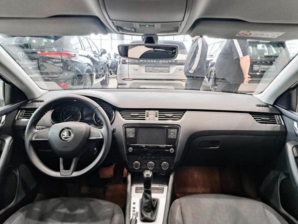 Skoda Octavia III (A7) Рестайлинг с пробегом 2019 года, цена 1 650 000 рублей, 83764 км, лифтбек, Автокод Объявления