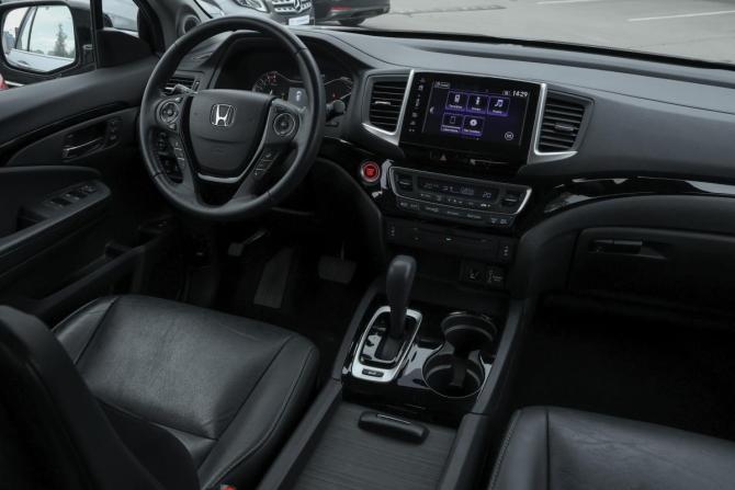 Honda Pilot III с пробегом 2018 года, цена 2 888 000 рублей, 130523 км, внедорожник, Автокод Объявления