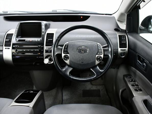 Toyota Prius II Рестайлинг (XW20) с пробегом 2011 года, цена 977 000 рублей, 221419 км, лифтбек, Автокод Объявления
