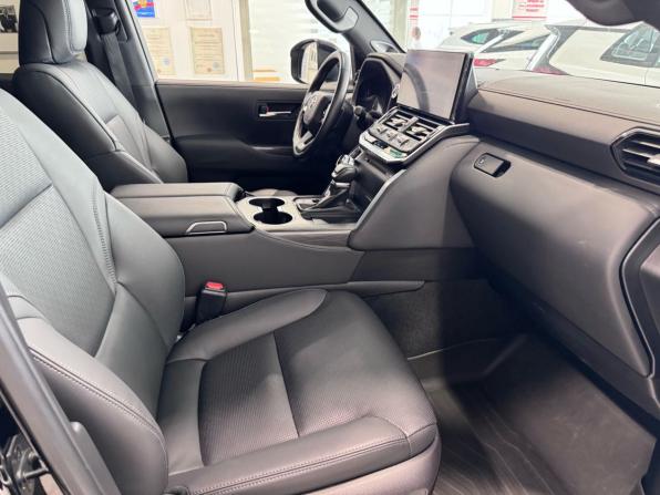 Toyota Land Cruiser 300 Series с пробегом 2021 года, цена 9 900 000 рублей, 42800 км, внедорожник, Автокод Объявления