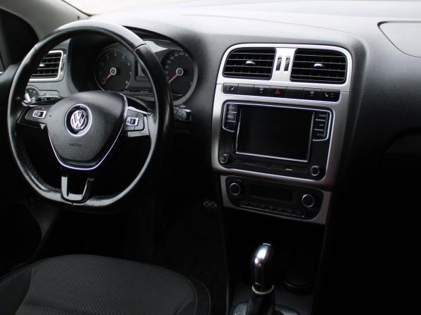 Volkswagen Polo V Рестайлинг с пробегом 2018 года, цена 1 299 000 рублей, 90970 км, седан, Автокод Объявления
