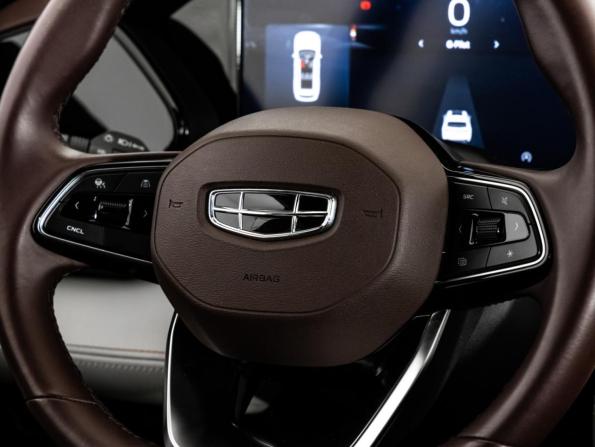 Geely Monjaro I с пробегом 2023 года, цена 2 925 000 рублей, 79045 км, внедорожник, Автокод Объявления