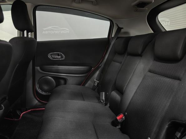 Honda Vezel I с пробегом 2016 года, цена 1 590 000 рублей, 109739 км, внедорожник, Автокод Объявления