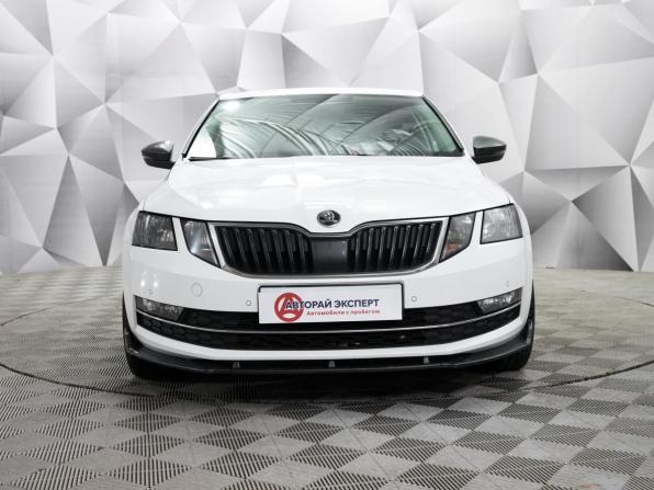 Skoda Octavia III (A7) Рестайлинг с пробегом 2019 года, цена 1 696 000 рублей, 145000 км, лифтбек, Автокод Объявления