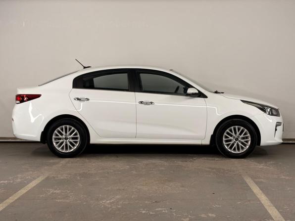 Kia Rio IV с пробегом 2017 года, цена 1 330 000 рублей, 79354 км, седан, Автокод Объявления