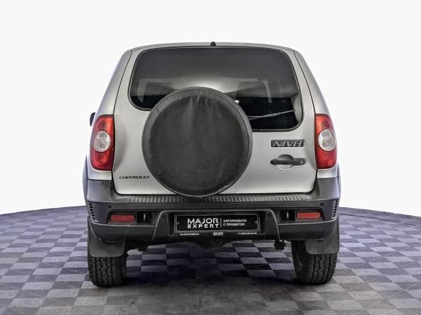 Chevrolet Niva I Рестайлинг с пробегом 2017 года, цена 745 000 рублей, 72838 км, внедорожник, Автокод Объявления