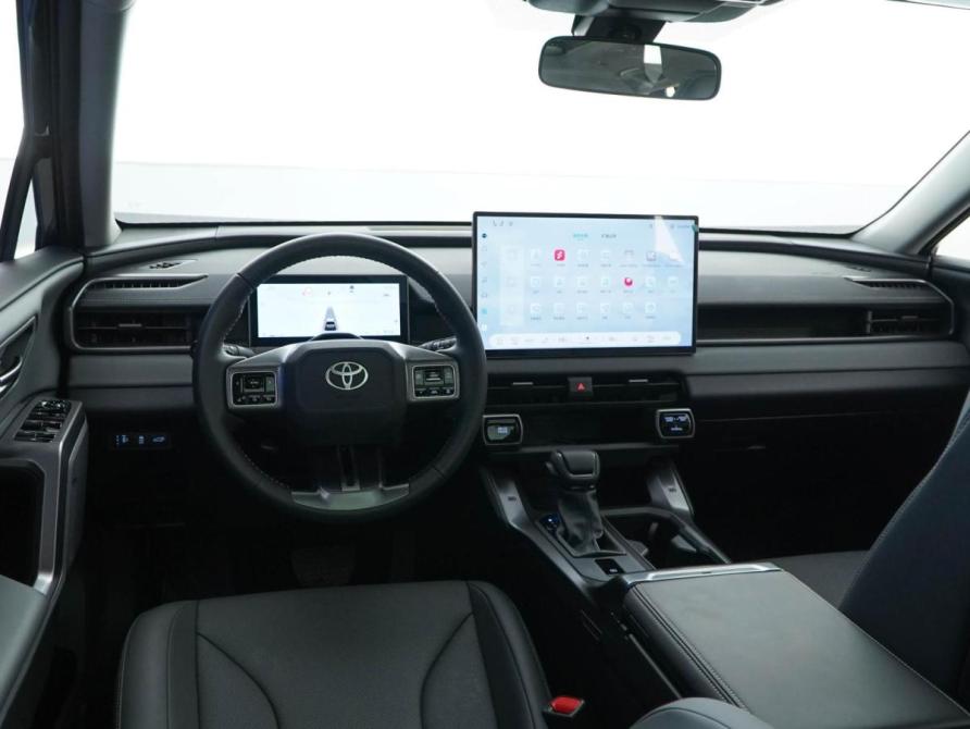 Toyota RAV4 VI (XA60) Москва  - изображение 7