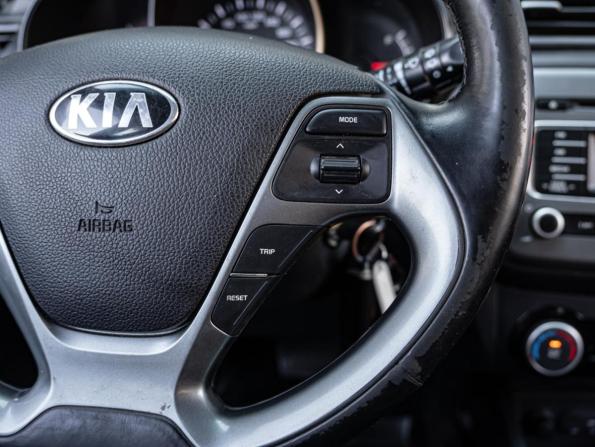 Kia Rio III Рестайлинг с пробегом 2016 года, цена 1 280 000 рублей, 174590 км, хэтчбек, Автокод Объявления