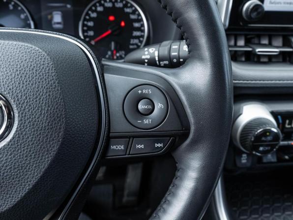 Toyota RAV4 V (XA50) с пробегом 2020 года, цена 3 930 000 рублей, 61650 км, внедорожник, Автокод Объявления