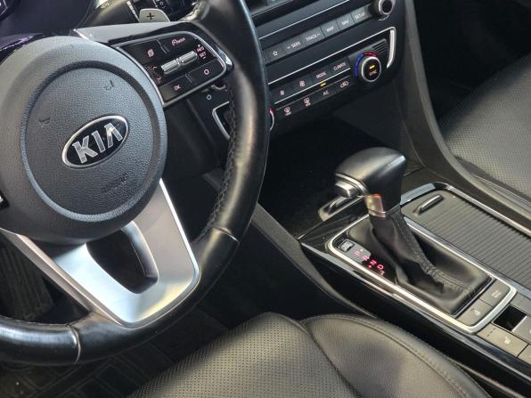 Kia Optima IV Рестайлинг с пробегом 2019 года, цена 2 019 000 рублей, 102292 км, седан, Автокод Объявления