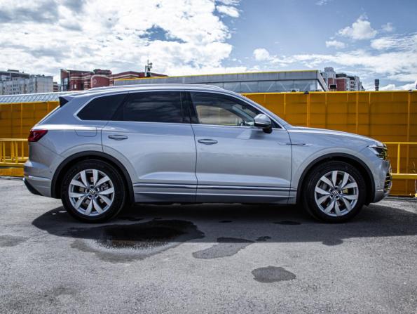 Volkswagen Touareg III с пробегом 2021 года, цена 6 490 000 рублей, 82190 км, внедорожник, Автокод Объявления