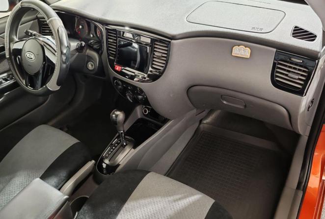 Kia Rio II Рестайлинг с пробегом 2010 года, цена 590 000 рублей, 137987 км, хэтчбек, Автокод Объявления
